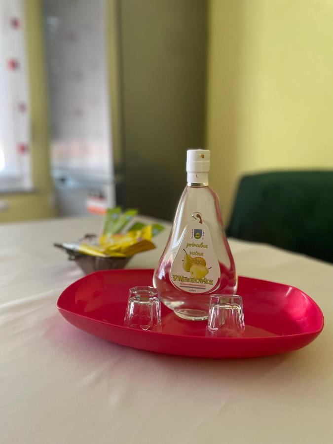 Apartman Josip Gospić Exteriör bild