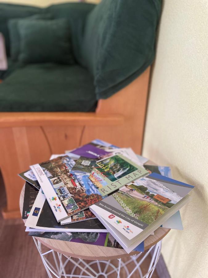 Apartman Josip Gospić Exteriör bild