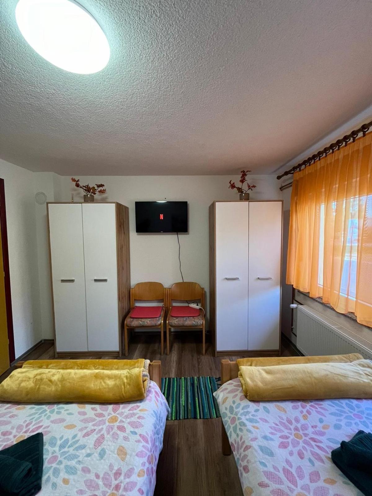 Apartman Josip Gospić Exteriör bild