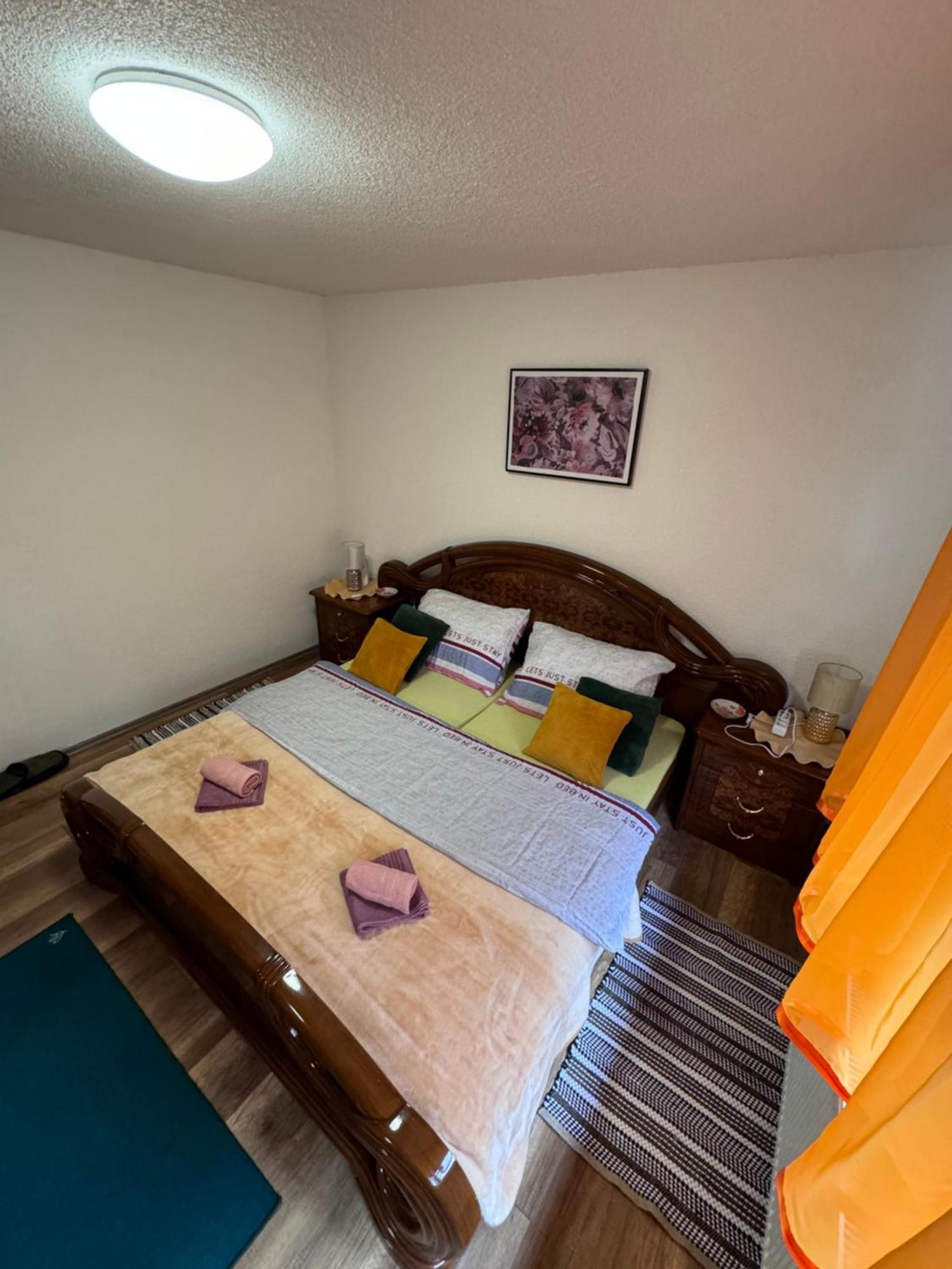 Apartman Josip Gospić Exteriör bild