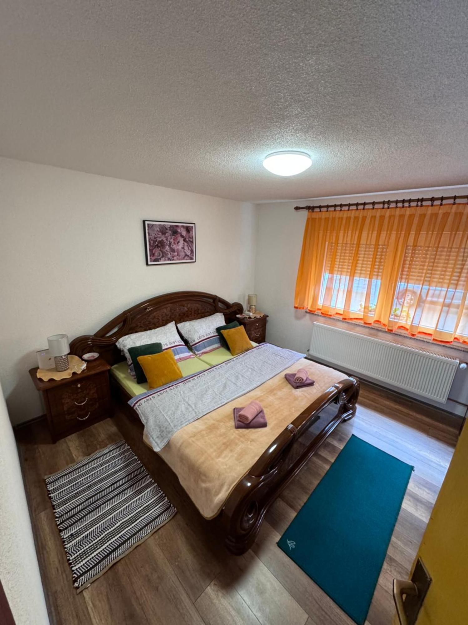 Apartman Josip Gospić Exteriör bild