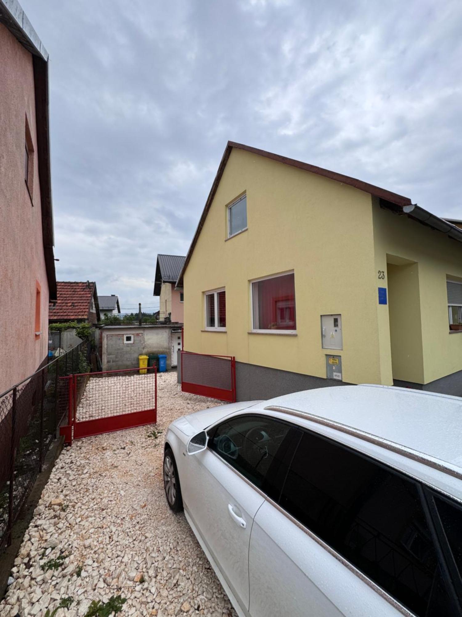 Apartman Josip Gospić Exteriör bild