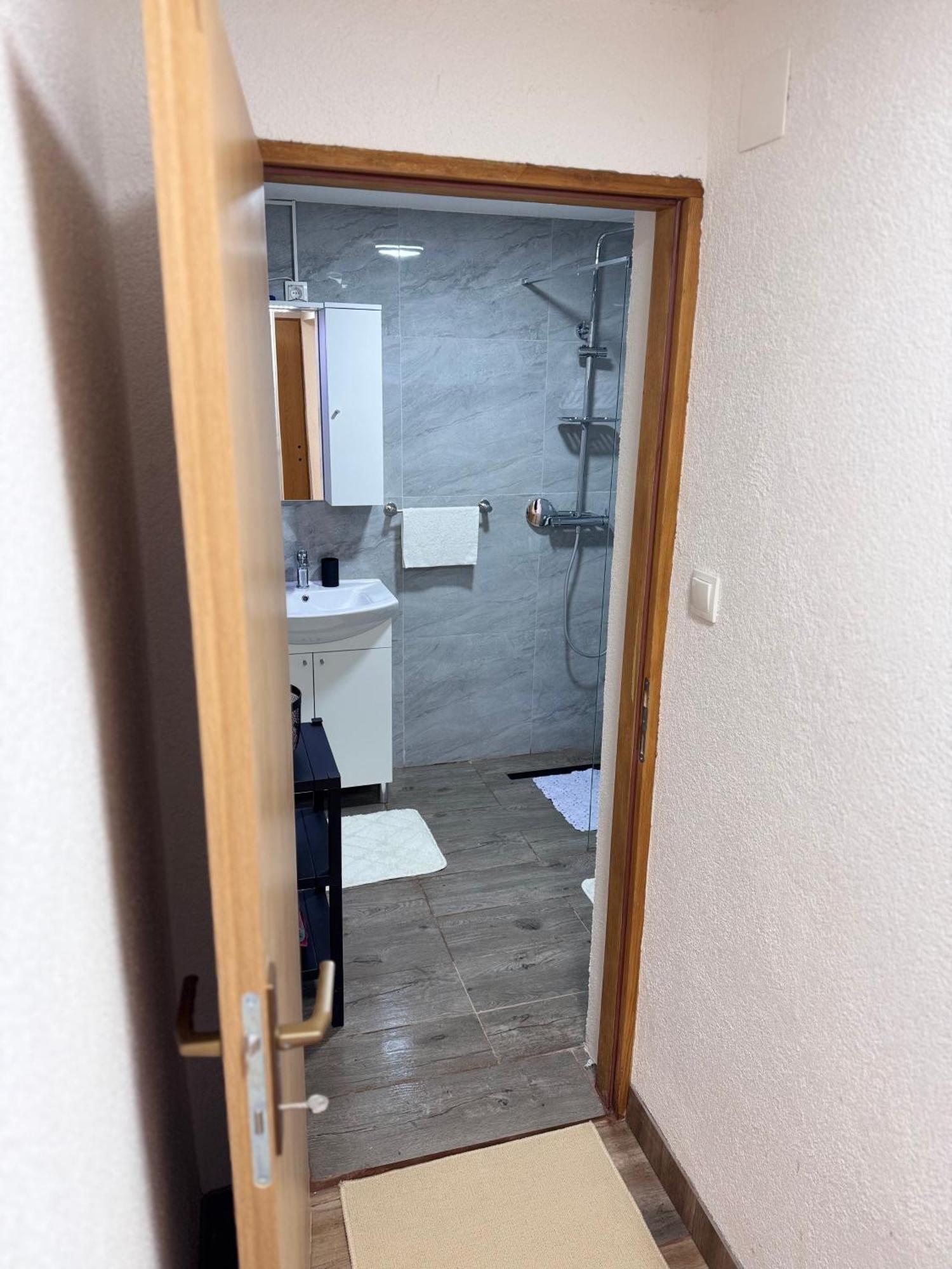 Apartman Josip Gospić Exteriör bild