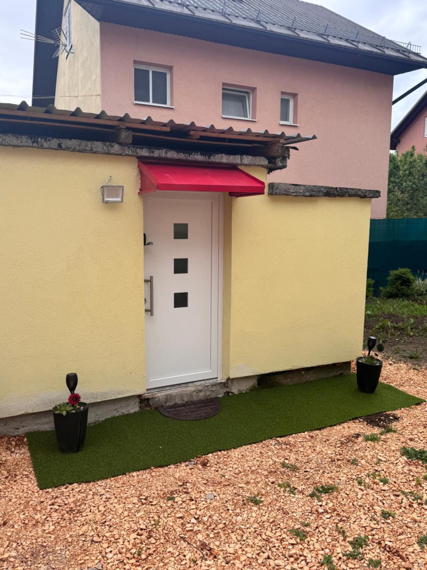 Apartman Josip Gospić Exteriör bild