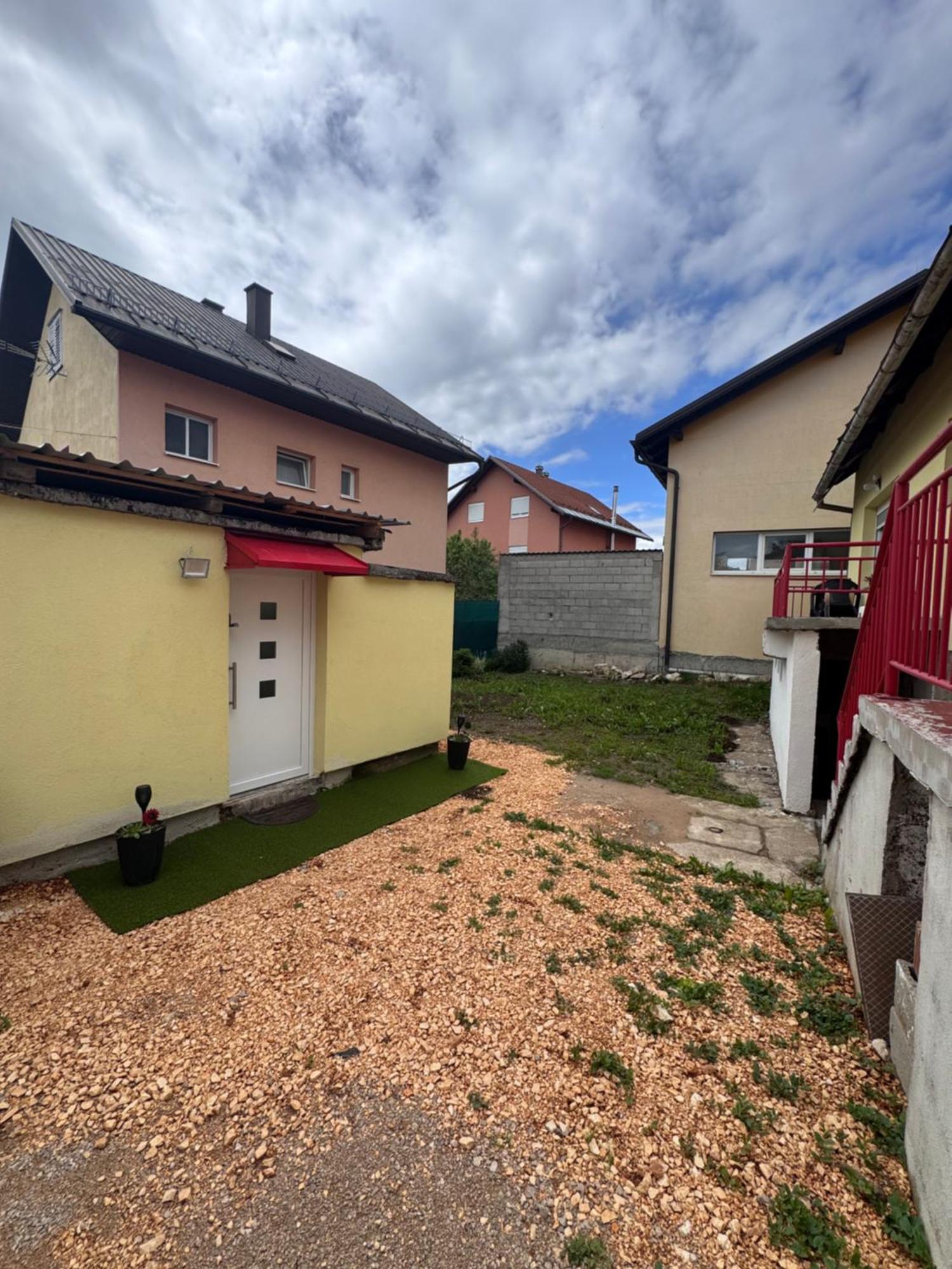 Apartman Josip Gospić Exteriör bild